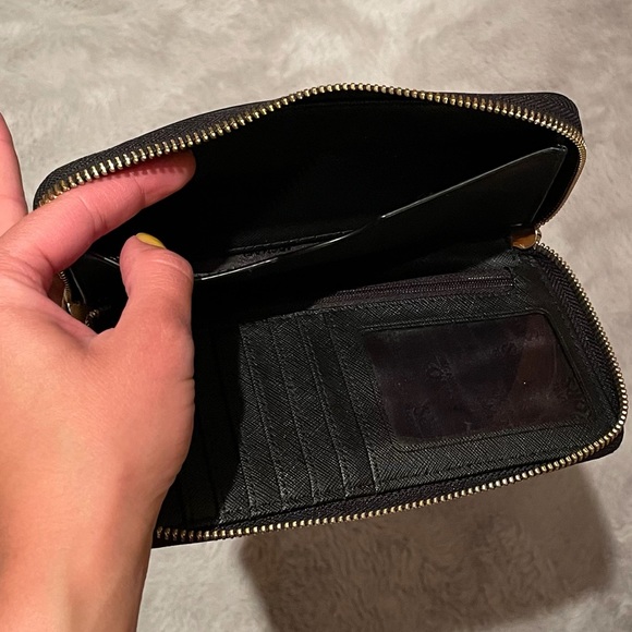 Black and Gold MK Wallet - Picture 5 of 6